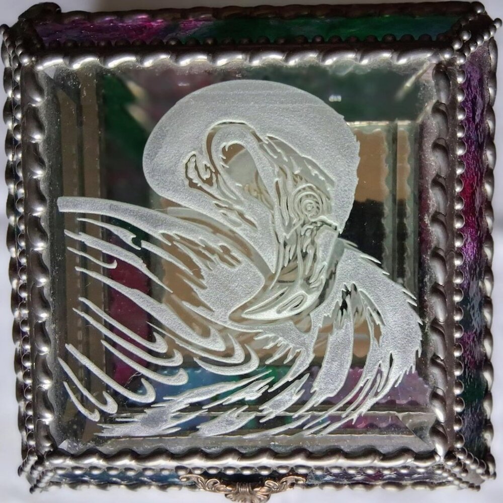 FABERGE WORLD CRAFTSMANSHIP, NEW WORLD DESIGNS FLAMINGO GLASS TREASURE BOX NEW